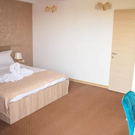Casa Topaz Mamaia Nord Guest house *