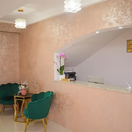 Casa Topaz Mamaia Nord Guest house