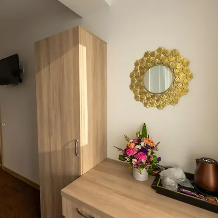 בית הארחה Topaz Mamaia Nord 3*